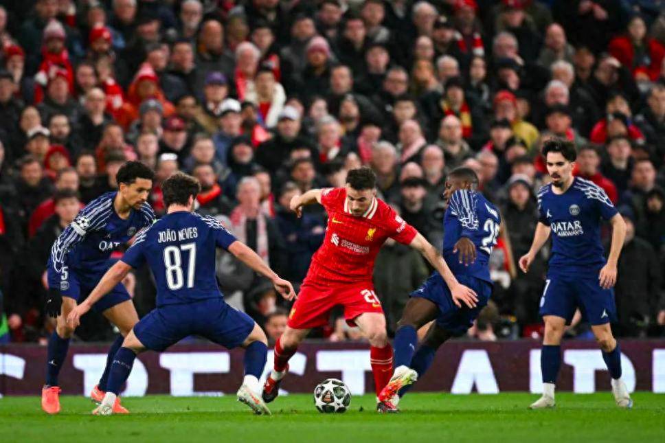 利物浦战平晋级，拜仁慕尼黑阵容雄厚压倒优势的简单介绍