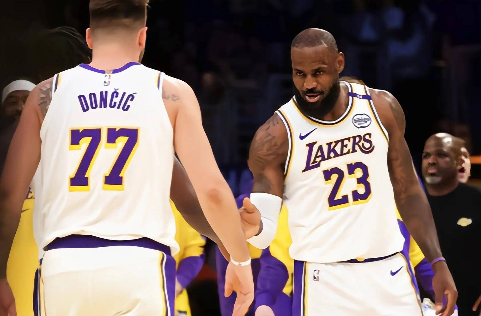 湖人重夺榜首，詹姆斯领军大获胜利