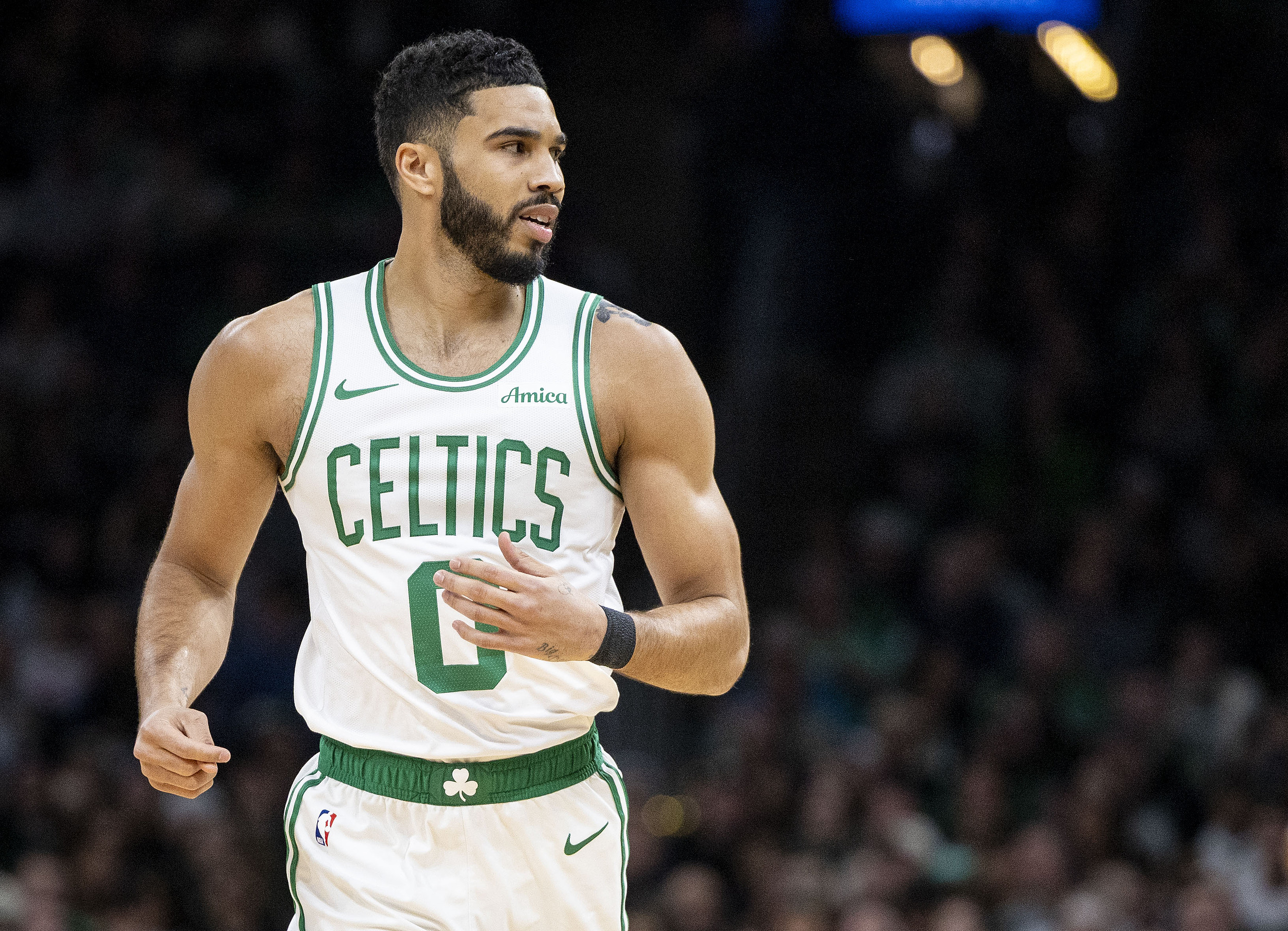 火箭外线手感火热，大胜凯尔特人