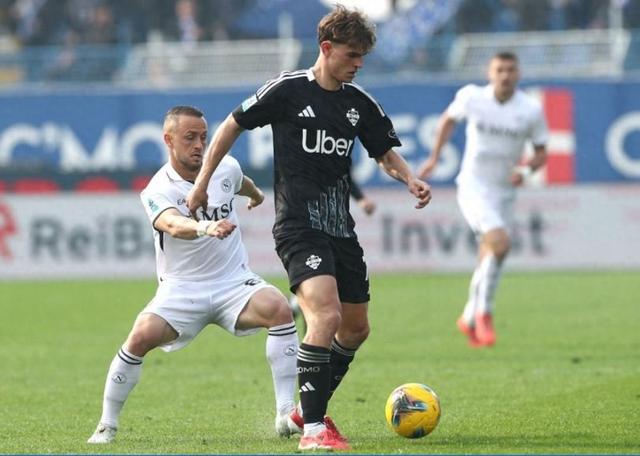 开云平台-关于那不勒斯拉维奇攻破对手球门，获得宝贵分的信息