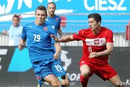 关于保加利亚三比零完胜斯洛伐克，波普夫登上前场刷屏的信息