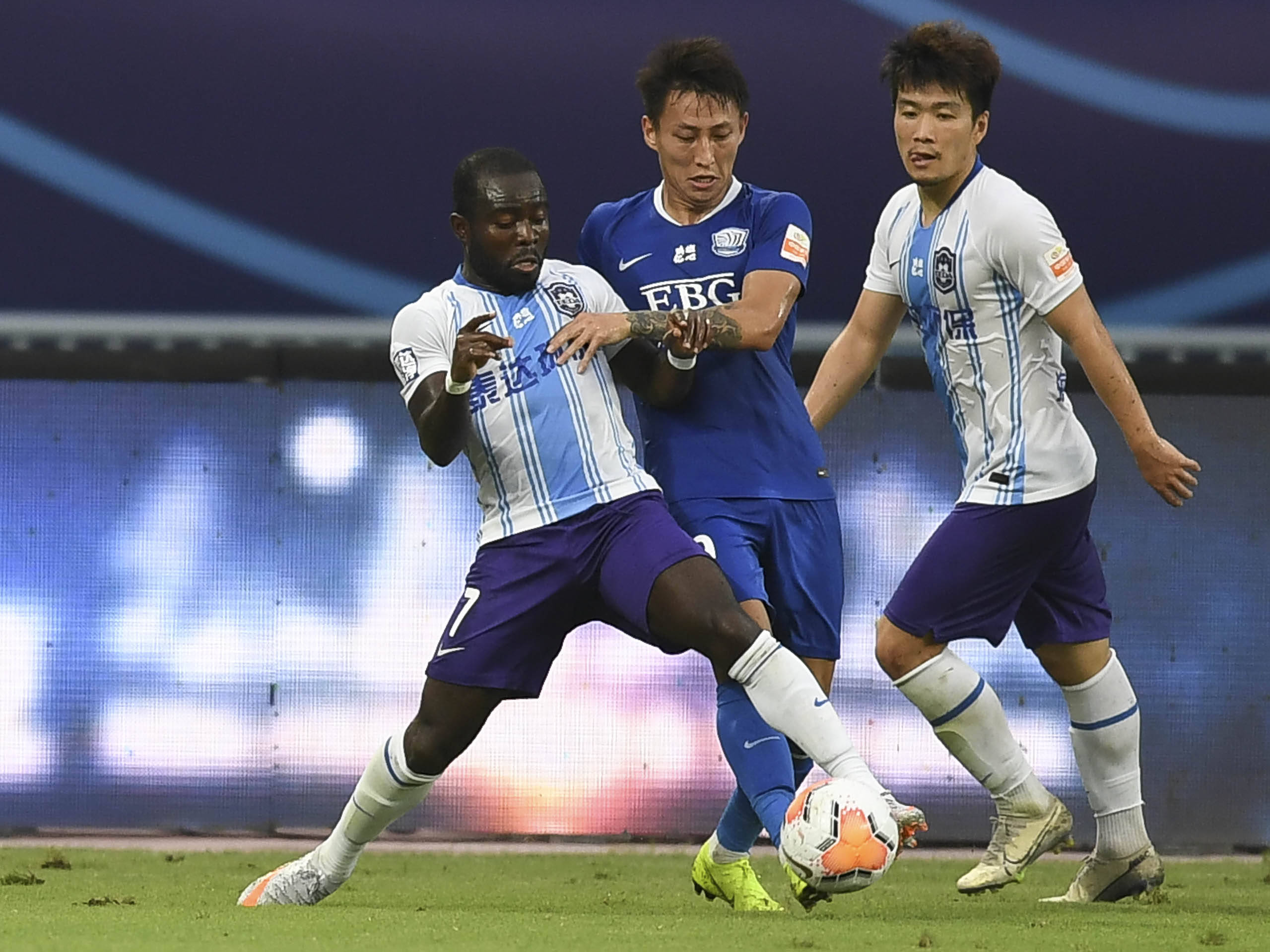 天津泰达队在客场比赛中展现出强大实力的简单介绍