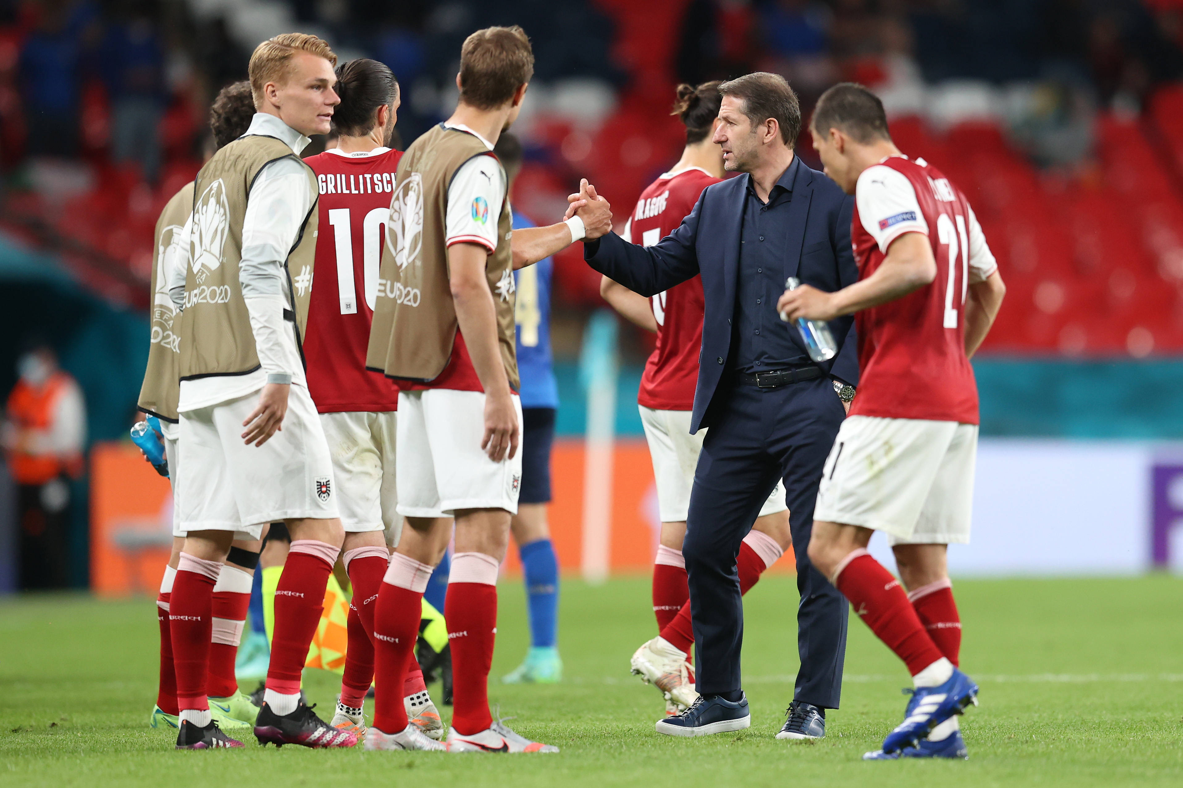 开云体育在线-波兰力克瑞士，晋级欧国联决赛的简单介绍