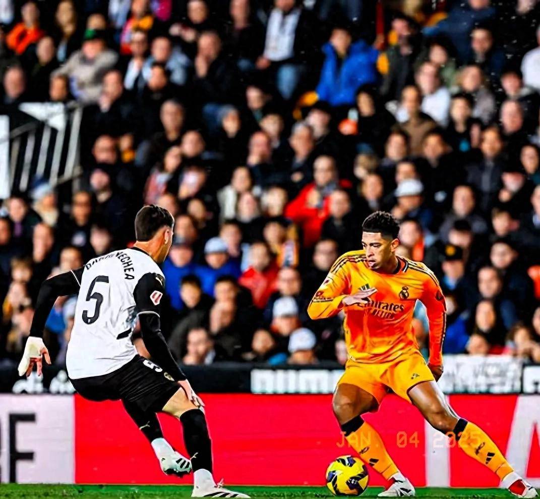 开云平台-皇马客场逆转，取得关键胜利