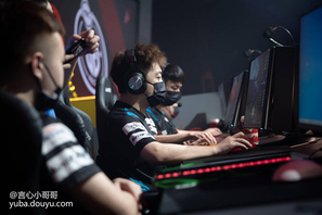 开云体育登录-关于战术对决激烈角逐，谁能抢得胜利？的信息