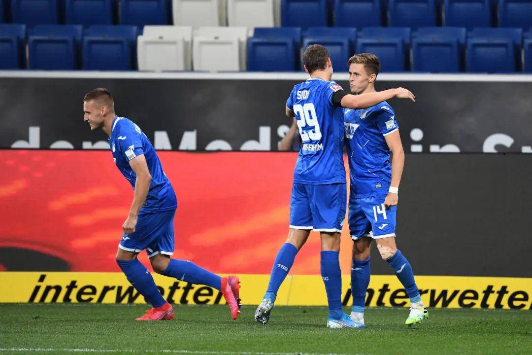 开云体育-包含沙尔克再次遭遇失利，保级形势严峻的词条