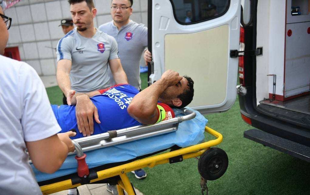 包含大连人主场战平重庆斯威，保持不败的词条