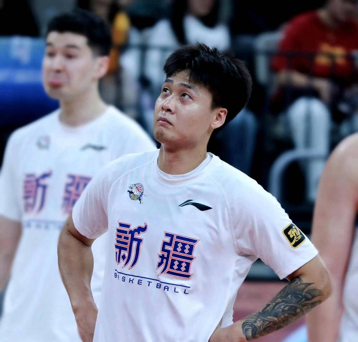 关于新疆队整体发挥稳定，击败对手取得胜利的信息