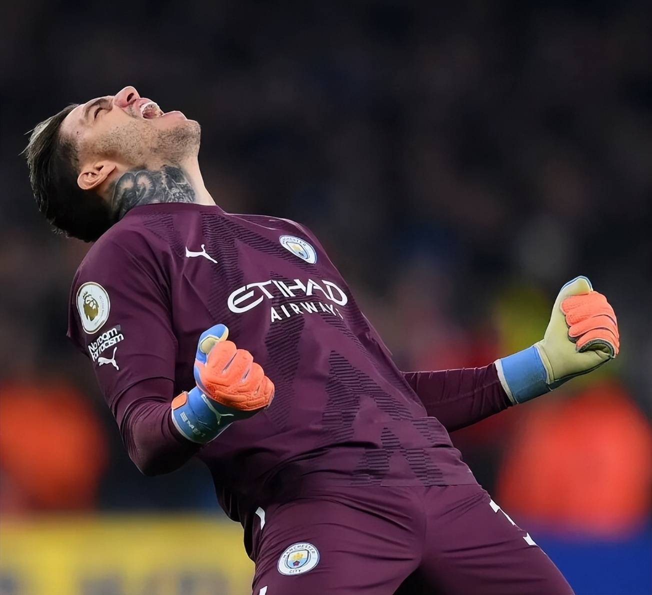 曼城主场力挫罗马，进军欧冠决赛