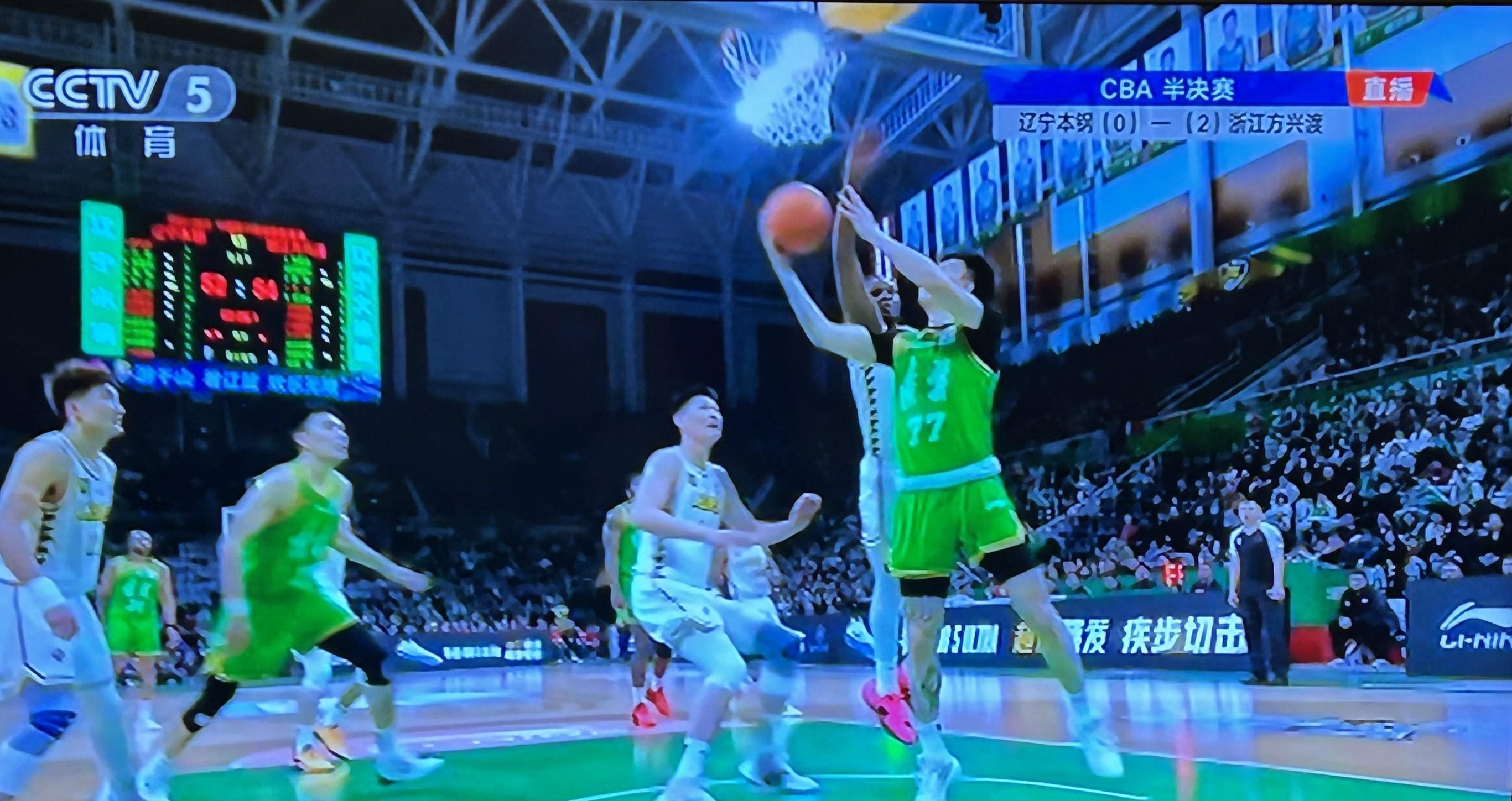 开云体育APP下载-关键时刻现身，球队逆转成功晋级