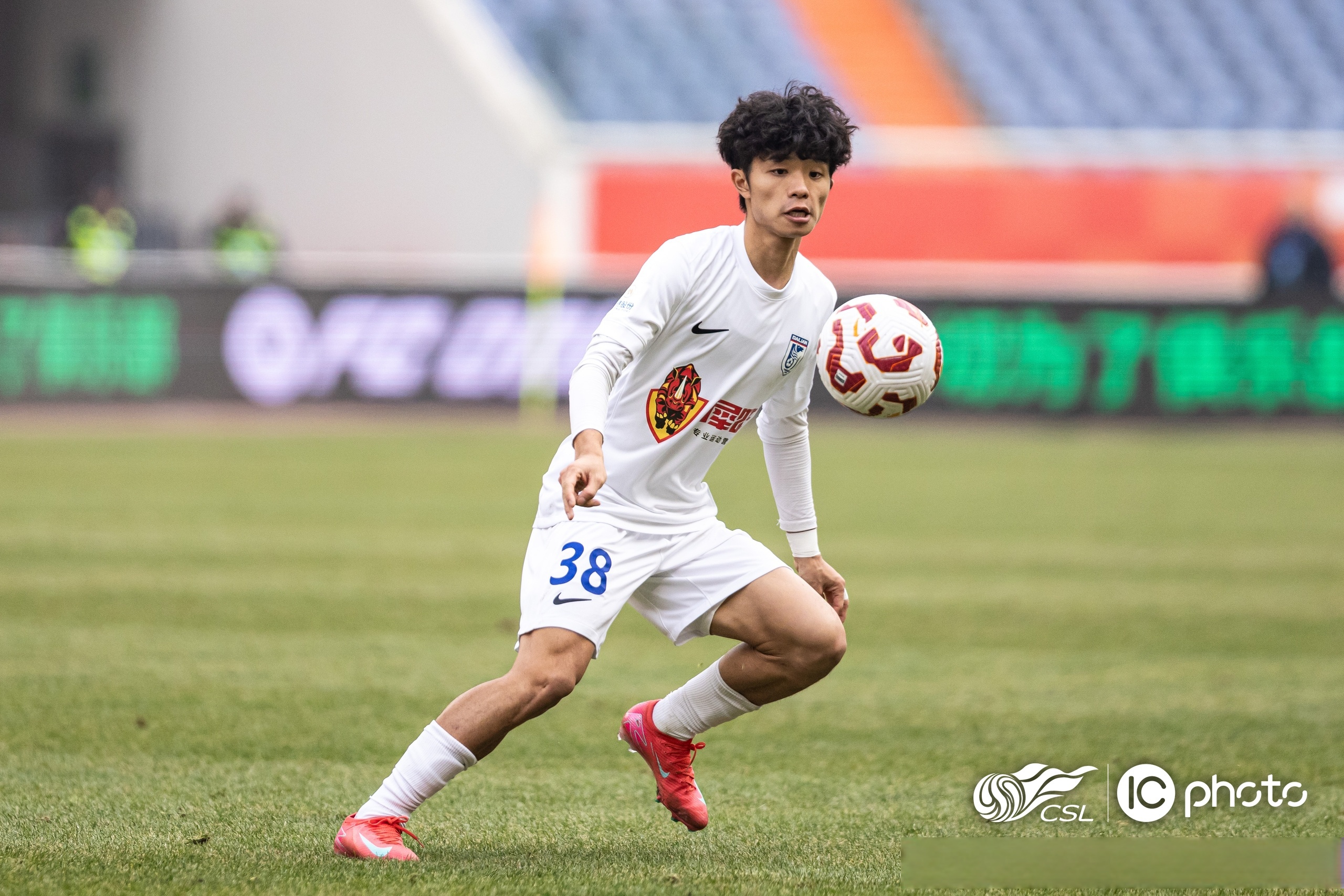 开云体育中国-国际米兰球员范博梅尔加盟中国足球超级联赛