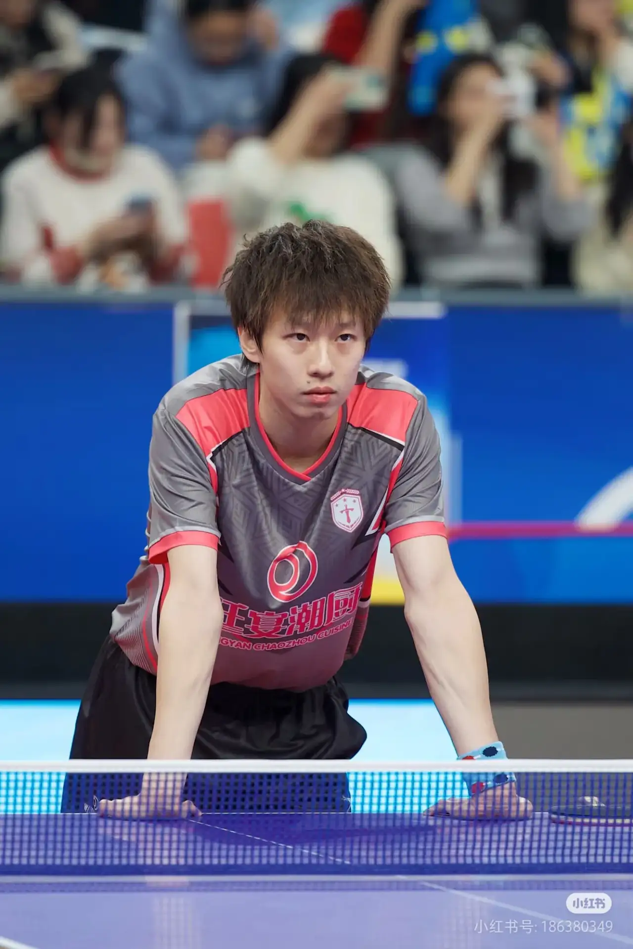 英格兰队完胜德国队，林高远点燃赛场