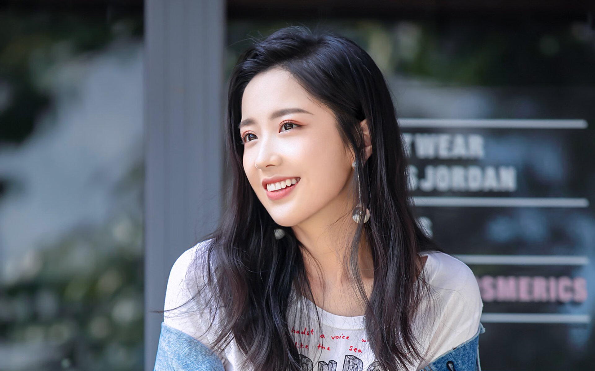 开云APP-一波流定乾坤！德罗赞关键先生本色尽显，开拓者终结尼克斯连胜