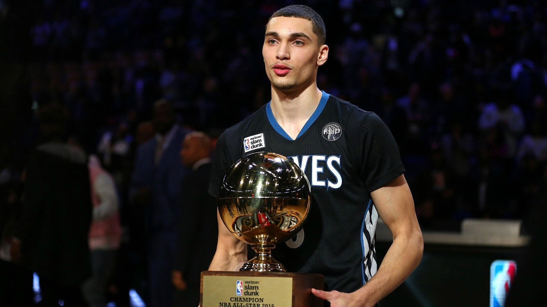 卢卡库关键一传定乾坤，伊拉克血拼荷兰虽败犹荣