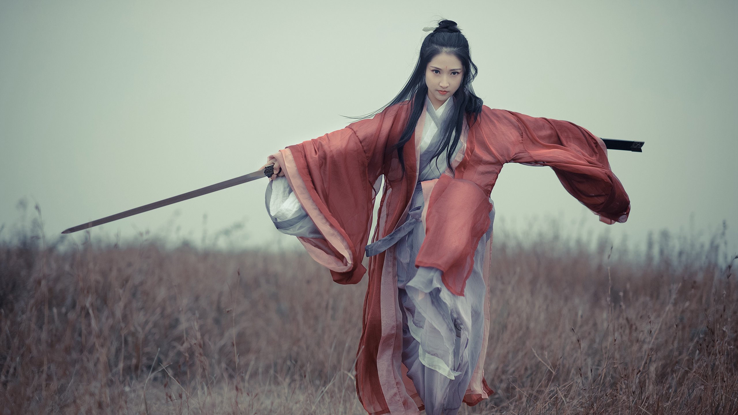 约基奇主宰比赛走向,魔术血拼广东队,篮球之夜的激情与智慧